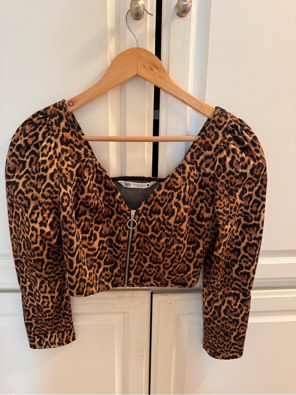 ZARA Leopard-Print Puff Sleeve Crop Top in Brown & Black